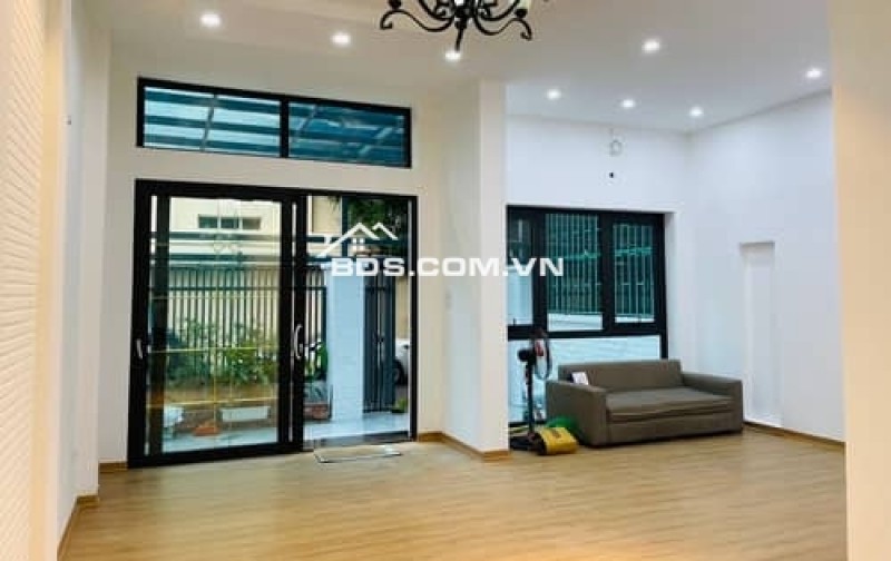 Bán Biệt Thự Liền Kề Cao Cấp Tại Cầu Giấy 4 Tầng 105m², Giá 24.2 Tỷ Nhiều Tiện Ích Sổ Đẹp